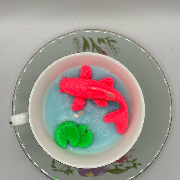 Handmade Teacup Soy Wax Candle - Picture 2 of 2